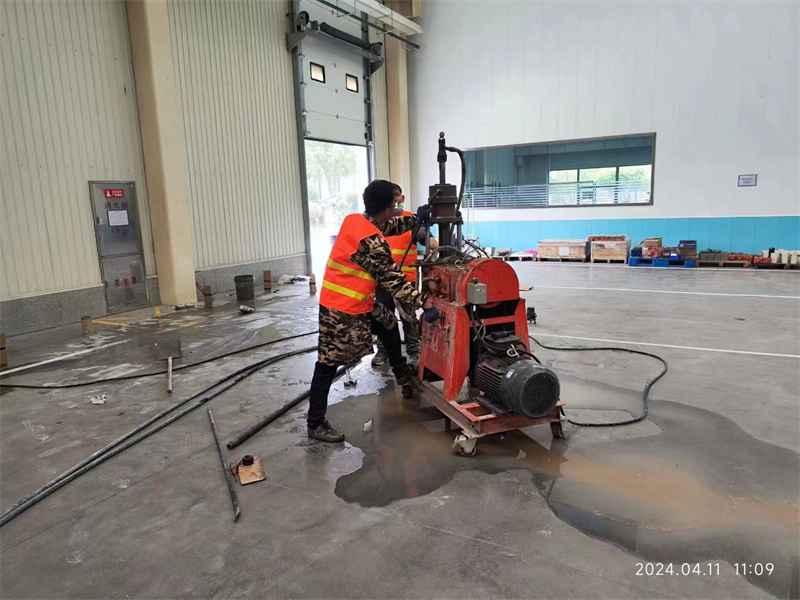 麒麟厂房地面下沉塌陷注浆加固施工